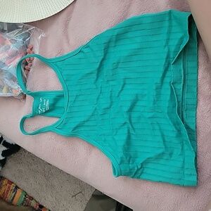 Green cropped tank top